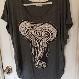 NWOT Free Kisses Knit PLUS  Top with Embroidered Lace Elephant Sz 1X Gray